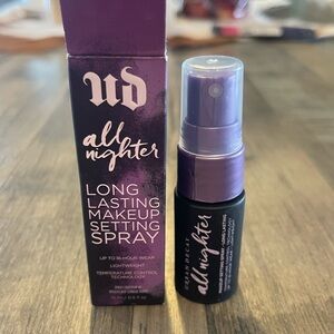 Urban Decay All Nighter Makeup Setting Spray